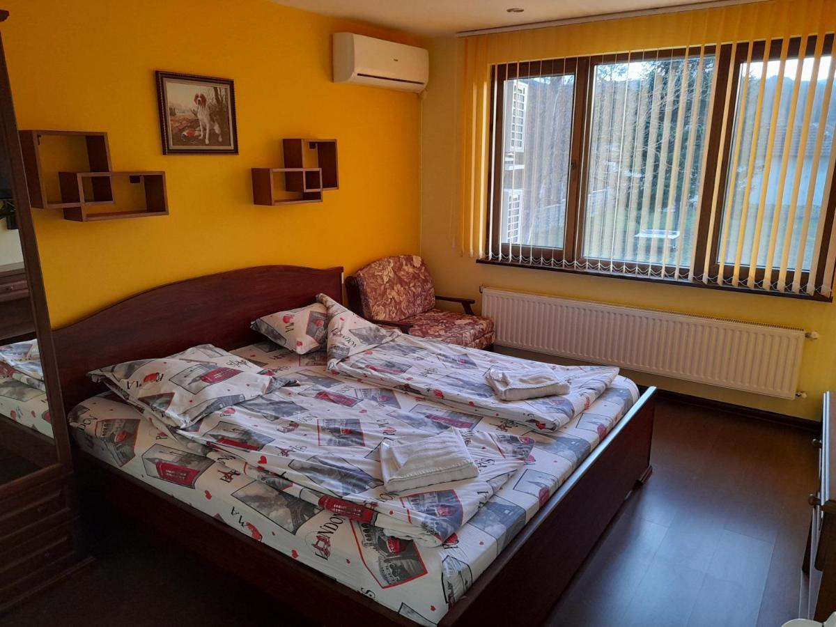 Guest House-Restaurant St. George Gabrovo Exterior photo
