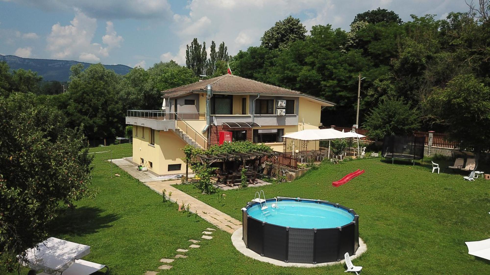 Guest House-Restaurant St. George Gabrovo Exterior photo